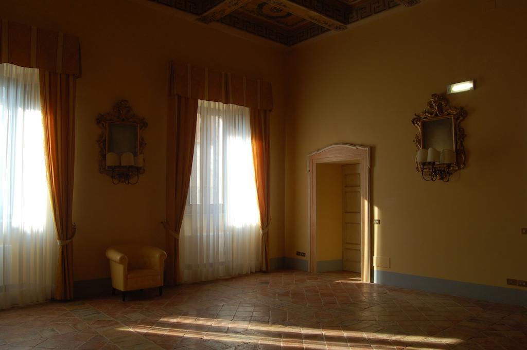 Bed and Breakfast Palazzo Bonfranceschi Belforte del Chienti Exterior foto